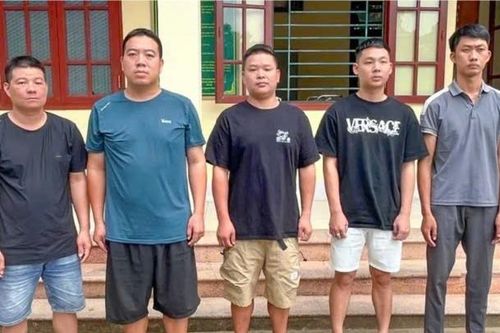 Triệt phá đường dây vận chuyển bạc trái phép qua biên giới