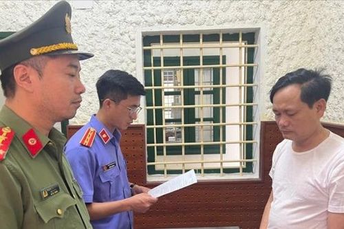 Bắt tạm giam phóng viên Tạp chí Thương hiệu và Sản phẩm