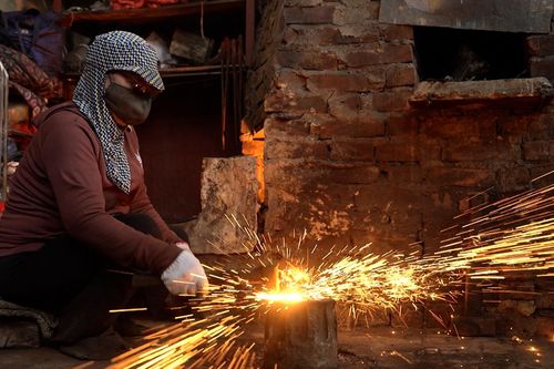 Giữ lửa trăm năm làng rèn Đa Sỹ