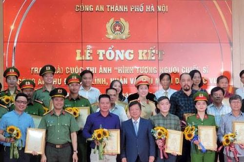 28 tác phẩm đạt giải cuộc thi ảnh về hình tượng Công an Thủ đô