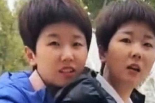2 cô gái chơi thân vì quá giống nhau, xét nghiệm ADN mới biết là chị em ruột