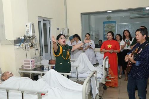 14 năm gieo hạt yêu thương của chương trình 'Mang âm nhạc đến bệnh viện'