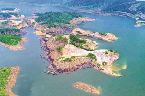 'Hòn ngọc xanh' bên dãy Trường Sơn