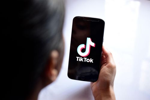 Cô gái 16 tuổi bị cha bắn chết vì từ chối xóa TikTok ở Pakistan
