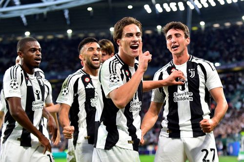 Juventus cũng mê BlackPink?