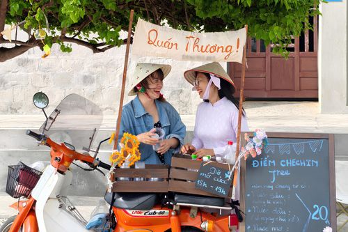 Cô gái bỏ thành phố, ra đảo Phú Quý bán nước trái cây
