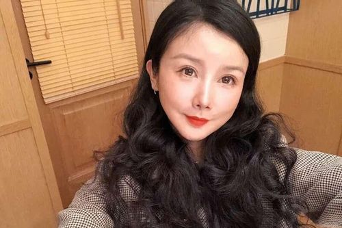 Tôn Phi Phi tố Vương Dương sống giả tạo
