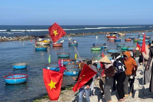 Bài 2 - Miếu thờ và những lời hò, nơi văn hóa biển neo đậu
