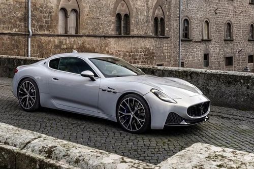 Cập nhật bảng giá xe hãng Aston Martin mới nhất tháng 7/2025