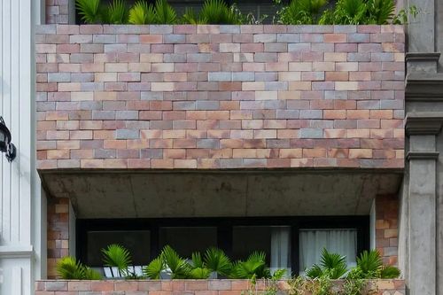 Cảm nhận hơi thở mộc mạc của ngôi nhà giữa phố thị