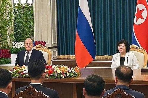 Ngoại trưởng Nga vinh danh những người lính Triều Tiên đã giúp giải phóng Kursk