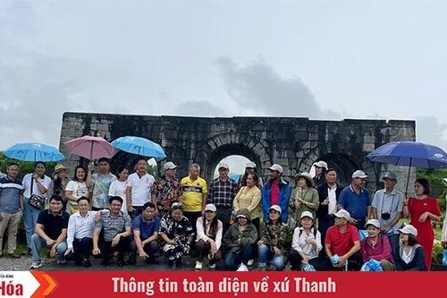 Một ngày tại Thành Nhà Hồ