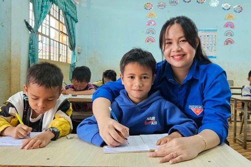 Lớp học hè miễn phí nơi vùng sâu Đak Sơ Mei