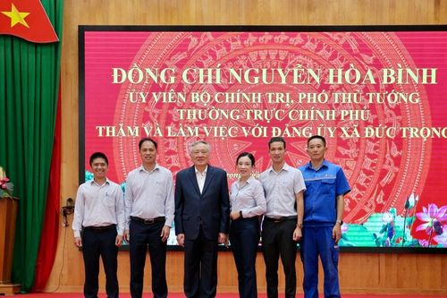 Thầm lặng giữ mạch đường truyền dịch vụ công