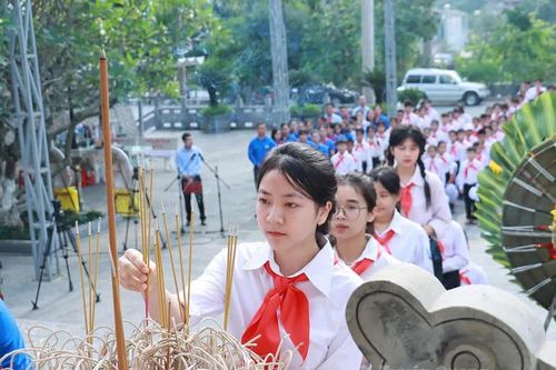 Tháng Bảy tri ân các Anh hùng liệt sĩ