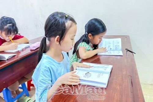 Gìn giữ con chữ, vun bồi bản sắc
