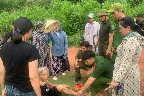 Tìm thấy cụ bà 86 tuổi ở Đà Nẵng bị đãng trí sau 17h đi lạc trong rừng sâu