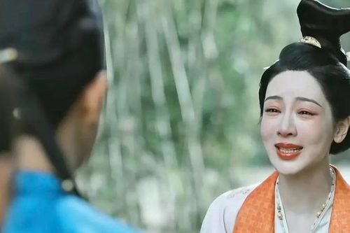 Cẩm Tú Phương Hoa: Cảnh khóc của Dương Tử bị chê '10 phim vẫn chưa thấy tiến bộ'