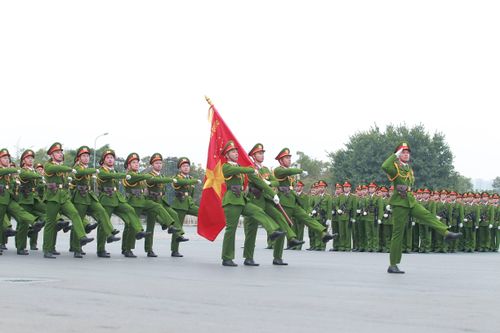 Mới: Bộ Công an đề xuất điều kiện hưởng, mức lương hưu hàng tháng đối với công an