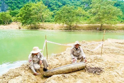 Xử lý an toàn quả bom còn sót lại ở cửa động Phong Nha