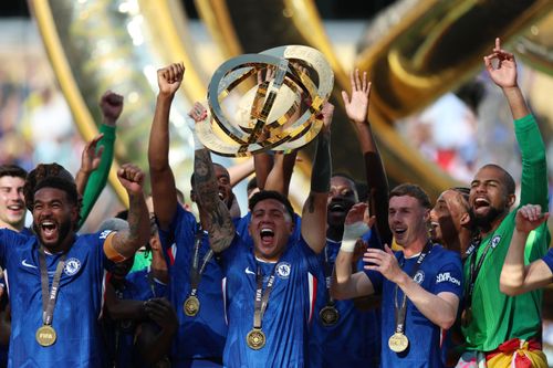 Nhấn chìm PSG, Chelsea đăng quang FIFA Club World Cup