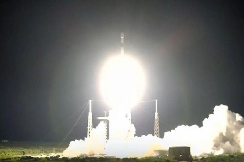 SpaceX của Elon Musk phóng vệ tinh bí ẩn