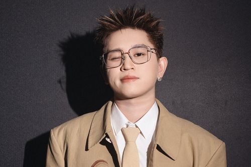 Khi B Ray nâng tầm 'người yêu cũ'
