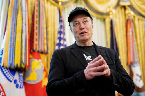 Elon Musk gọi vụ Epstein là 'gót chân Achilles' của ông Trump