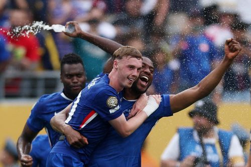 Thế giới nợ FIFA một lời xin lỗi