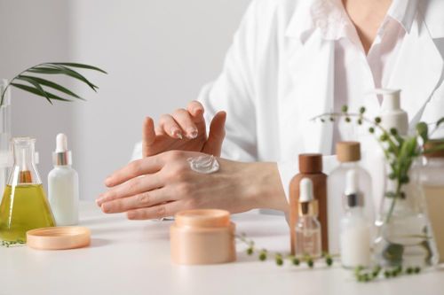 Mỹ phẩm Việt sau cơn bão, ai còn trụ lại với người tiêu dùng?