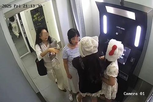 Động thái của tiệm photobooth vụ khách Hàn túm tóc đánh 2 cô gái Việt