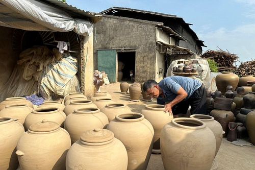 Đặc sắc gốm Gia Thủy