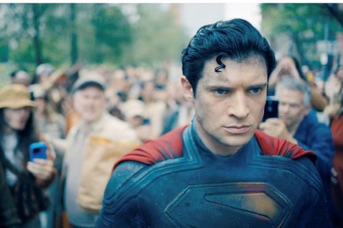 'Superman' bùng nổ doanh thu phòng vé ngay ngay trong lần đầu ra mắt