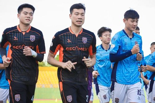 Trung vệ Quế Ngọc Hải chia tay B.Bình Dương