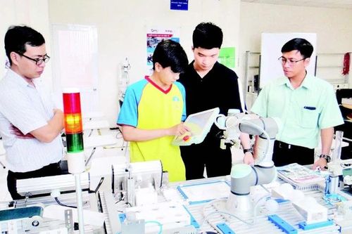 Đào tạo nguồn nhân lực trong kỷ nguyên mới