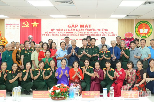 Bệnh viện Quân y 103: Gặp mặt kỷ niệm 25 năm Ngày truyền thống Bộ môn - Khoa Dinh dưỡng