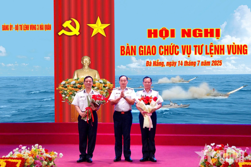 Hội nghị bàn giao chức vụ Tư lệnh Vùng 3 Hải quân