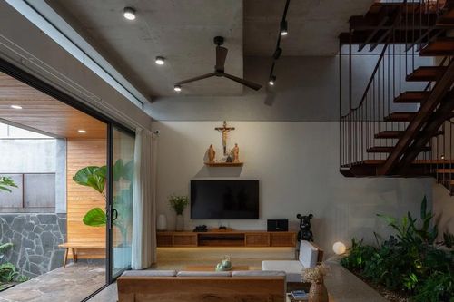 'Lạc lối' trước ngôi nhà ẩn mình giữa thung lũng mộng mơ