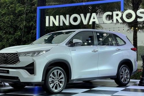 Top 5 mẫu xe hybrid bán chạy nhất thị trường Việt Nam nửa đầu năm 2025