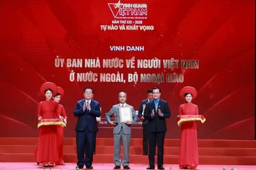 Công tác người Việt Nam ở nước ngoài - trụ cột gắn kết sức mạnh toàn dân trong kỷ nguyên mới
