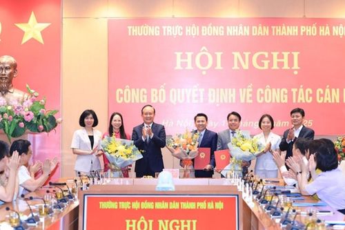 Hà Nội: Công bố, bổ nhiệm nhiều lãnh đạo chủ chốt của HĐND thành phố