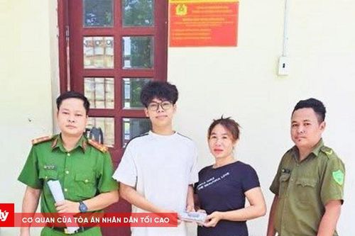 Nhặt được 37 triệu đồng, nam sinh nhờ công an tìm lại người đánh rơi