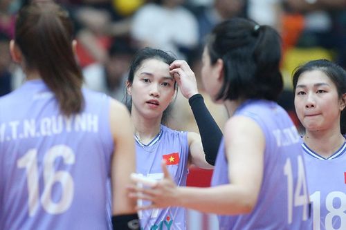 Tuyển bóng chuyền nữ Việt Nam thua U21 Trung Quốc 0-3