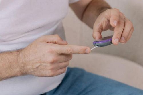 Chỉ số đường huyết tăng nhẹ cũng làm giảm khả năng sinh sản ở nam giới