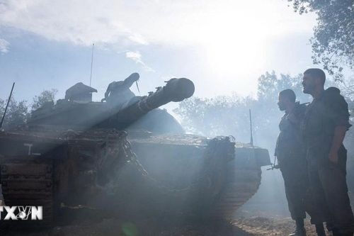 Quân đội Israel tấn công 'một số xe tăng' tại thị trấn miền Nam Syria