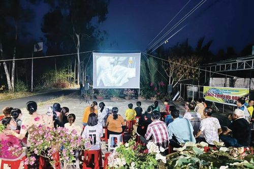 Tăng đầu tư cho hoạt động chiếu phim tại cơ sở