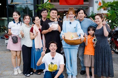'Về Quê Làm Giàu' Tập 12 – Phiên chợ 'Sợi lụa giữ hồn quê': Nghệ sĩ thi tài trang trí – bán lụa Mã Châu giữa lòng Đà Nẵng