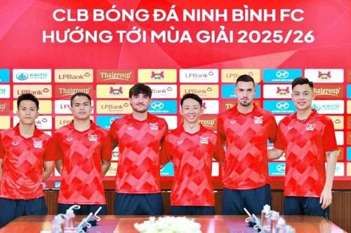 Mùa bóng mới khởi động với nhiều nét mới