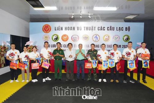 Hơn 300 vận động viên tham dự Liên hoan các câu lạc bộ võ thuật Nha Trang mở rộng