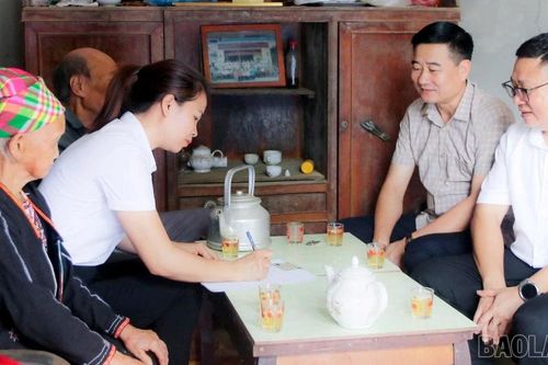 Xã Mậu A thành lập 6 tổ hỗ trợ giải quyết thủ tục hành chính lưu động